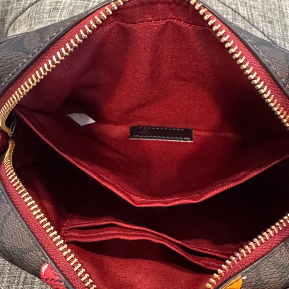 Coach Crossbody Christmas Holiday Limited Edition Signature Ornament Camera Bag - Picture 14 of 17